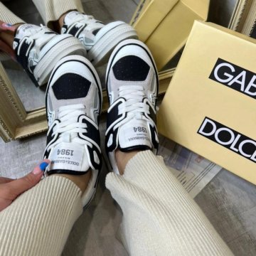 Натуральные кроссовки Dolce&Gabbana