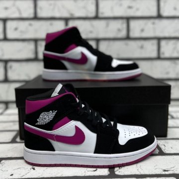 Кроссовки Новые Nike air Jordan 1