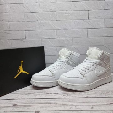 Кроссовки Nike air Jordan