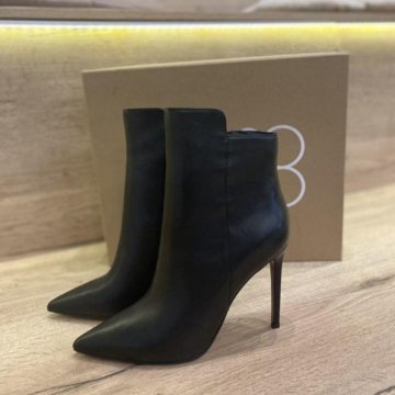 Женская обувь из натуральной кожи