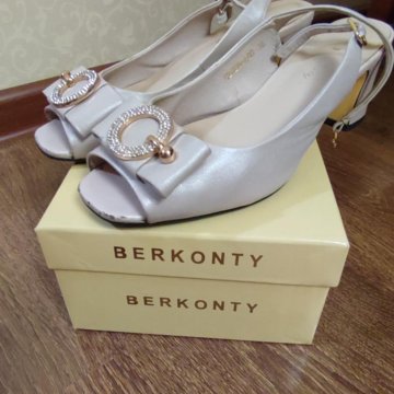 Босоножки berkonty кожаные 38 размер