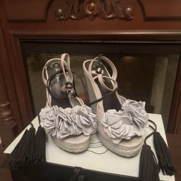 Дизайнерские кожаные черно-синие босоножки