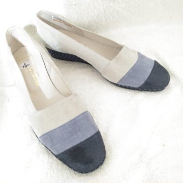 Туфлие женские белые