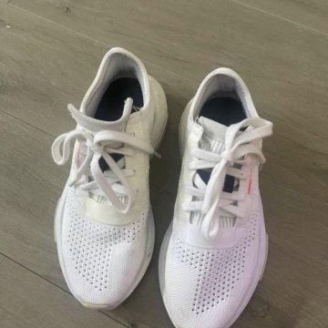 Кроссовки Adidas