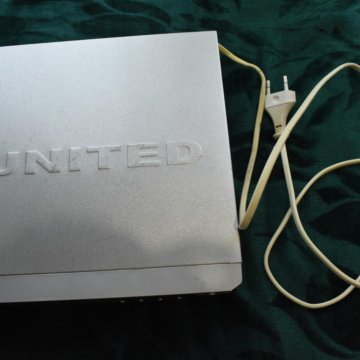 DVD-проигрыватель (плеер) United 7075