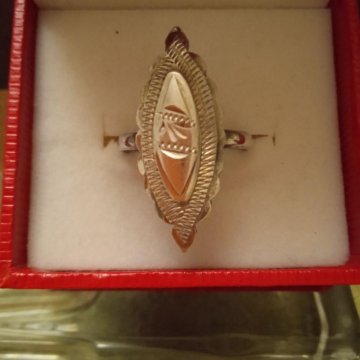 Серебряное кольцо 