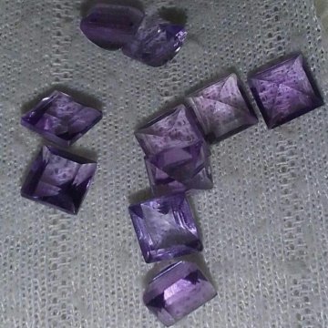 Натуральные камни,новые аметисты.