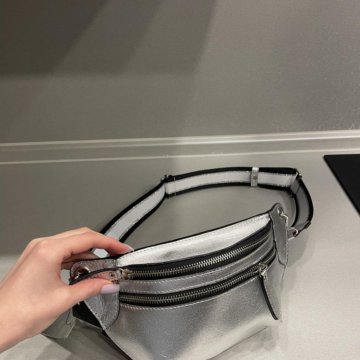 Поясная сумка натуральная кожа новая с биркой