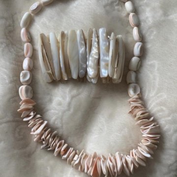Ожерелье и браслет из ракушек