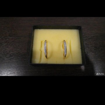 Сережки - бижутерия