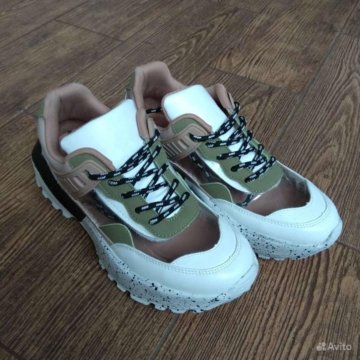 Кроссовки женские 35-36 размеры