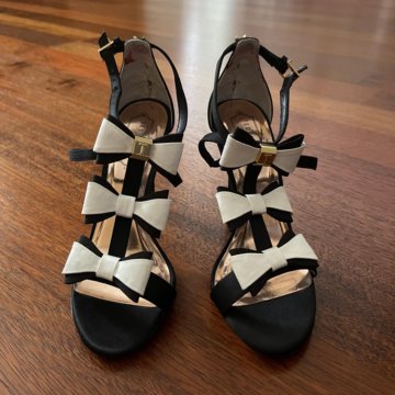 Босоножки новые Ted baker