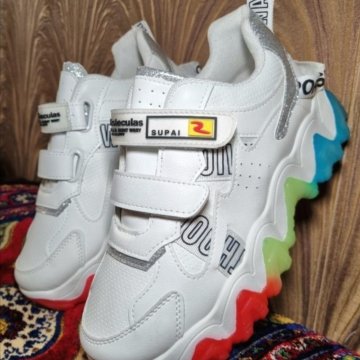 Нов кроссовки 36-37 на платформе