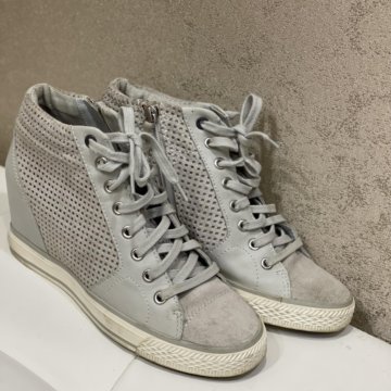 Сникерсы DKNY 38,5