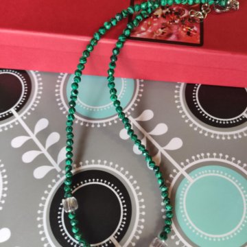 Чокер из малахита