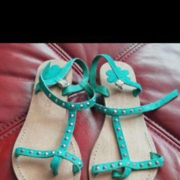 Летние бирюзовые босоножки с мехом пони