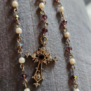 Украшение на шею