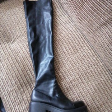 Высокие сапоги ботфорты