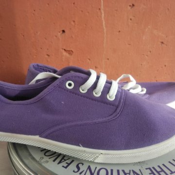 Разноцветные кеды