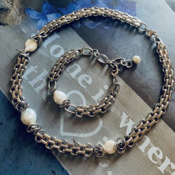 Колье и браслет с барочным жемчугом