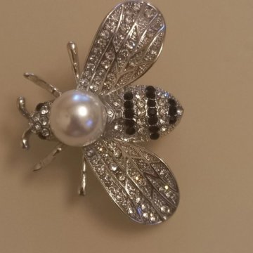 Элегантная женская Брошь НОВАЯ.