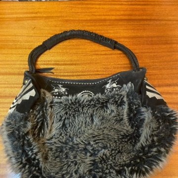 СУМКА МЕХОВАЯ С ВЫШИВКОЙ ГЛАДЬЮ