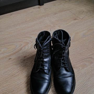 Ботинки женские