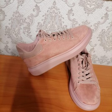Розовые демисезонные кроссовки