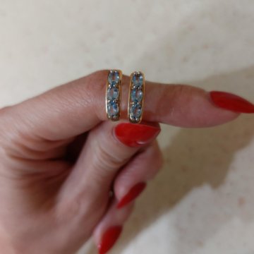 Серьги золотые с топазом