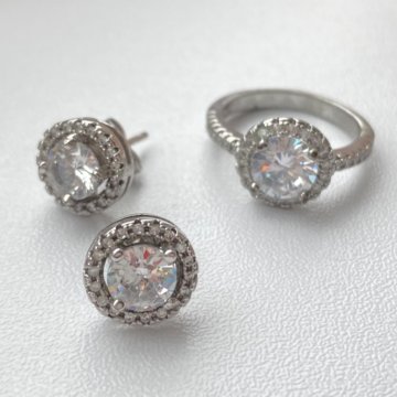 Серьги и кольцо 16 р-р серебро фианиты комплект