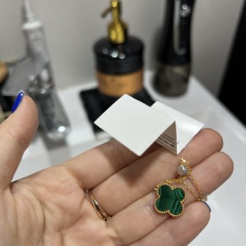 Кулон клевер