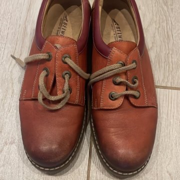 Кожаные женские туфли!