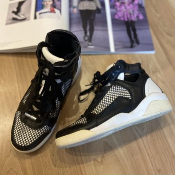 Кеды на танкетке DKNY