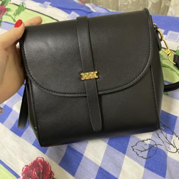 Сумка б/у в нормальном состоянии