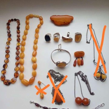 Украшения и чётки из янтаря