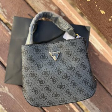Сумка guess