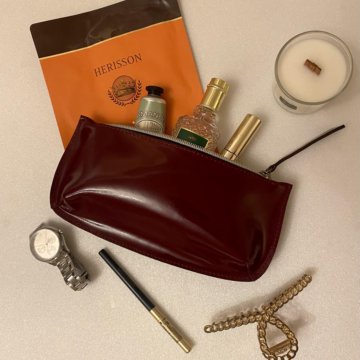 Кожаная женская косметичка