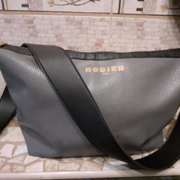 Сумка на широком ремне