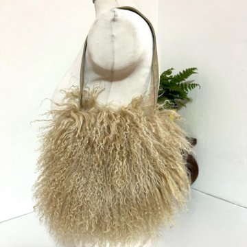 Сумка из ламы.