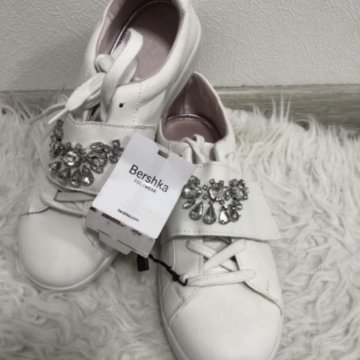 Кроссовки Bershka 38 размер