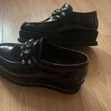 Лоферы Tervolina камни кожа лак оригинал