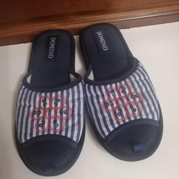 Женские домашние тапочки