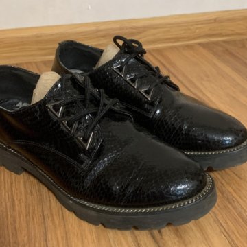 Полуботинки женские 38