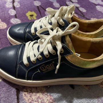 Женские кроссовки Cugg Tasman.