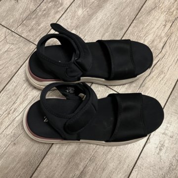 Сандалии Zara 38