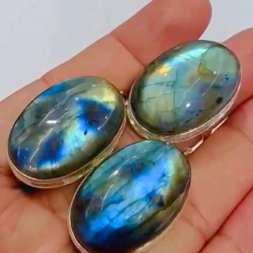 Серьги и кольцо с лабрадором