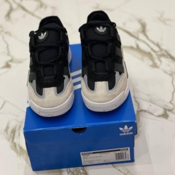 Кроссовки Adidad Niteball