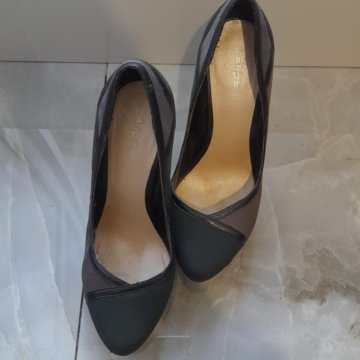 Туфли женские на шпильках