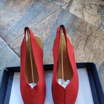 Босоножки ARCUS р. 38 на 37