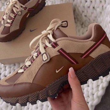 Кроссовки Новые Nike Humara